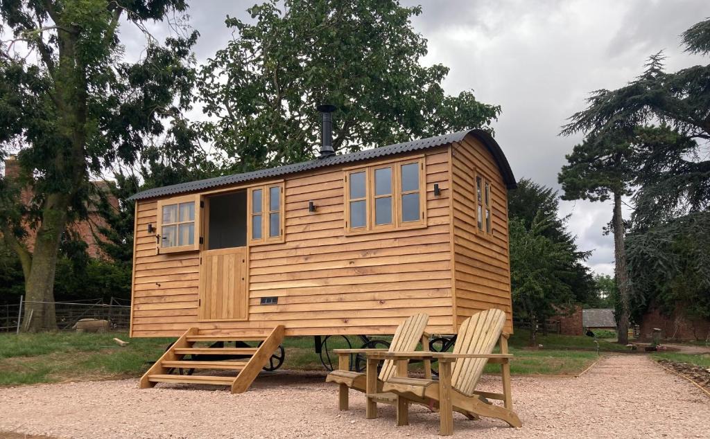 Newent Apartment | Shepherd’s Hut - The Mule
