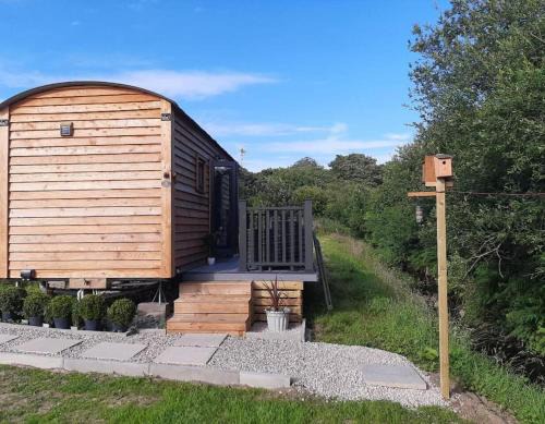 Malltraeth House | Shepherds Hut with hot tub on Anglesey North Wales
