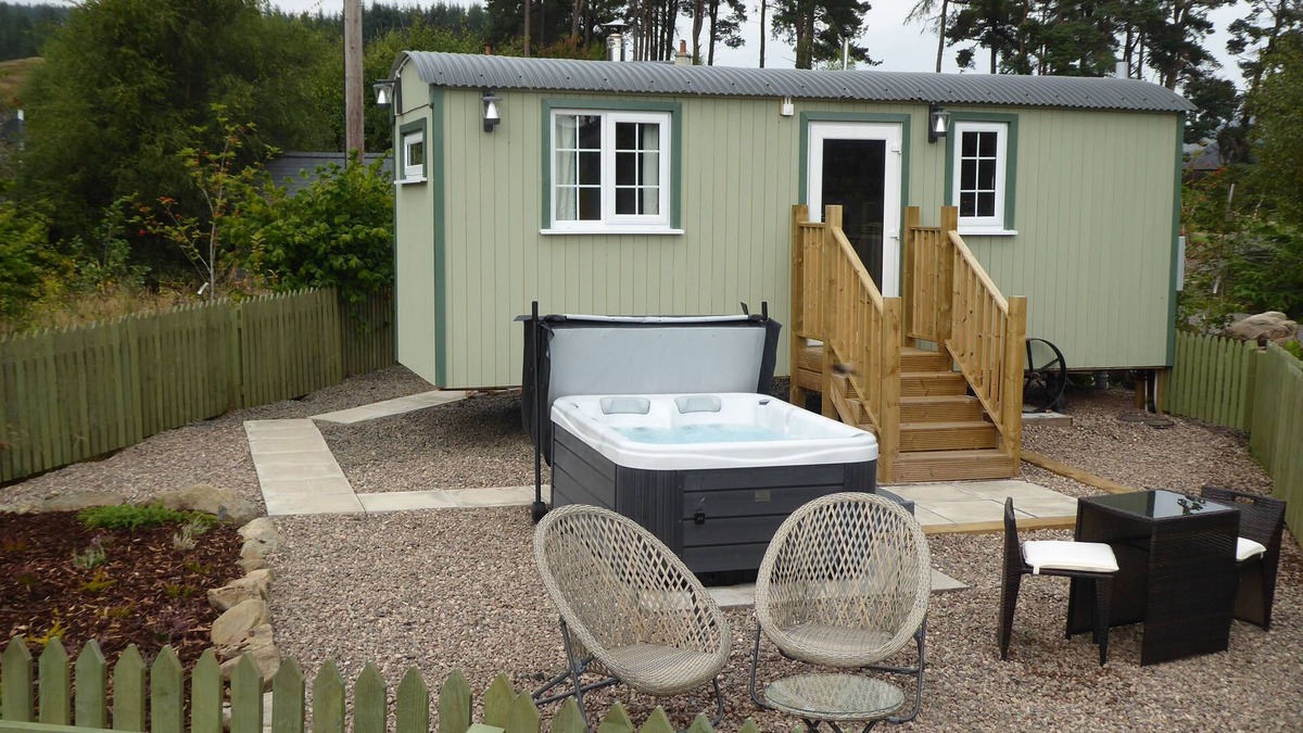 Blairgowrie Cottage | Shepherds View - a tiny home that sleeps 2 guests in 1 bedroom