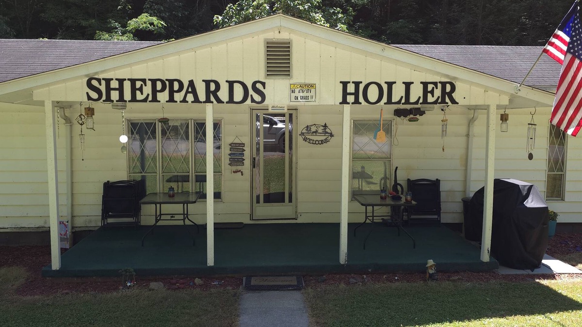 Dingess House | Sheppard's Holler: Your WV Adventure Home