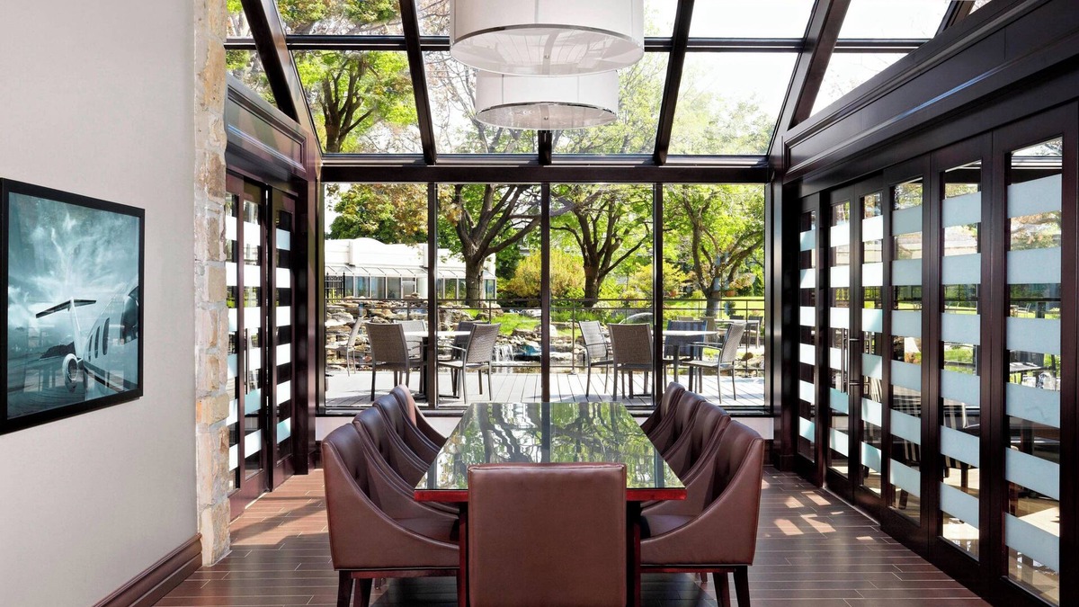 Dorval Hotel | Sheraton Montreal Airport Hotel
