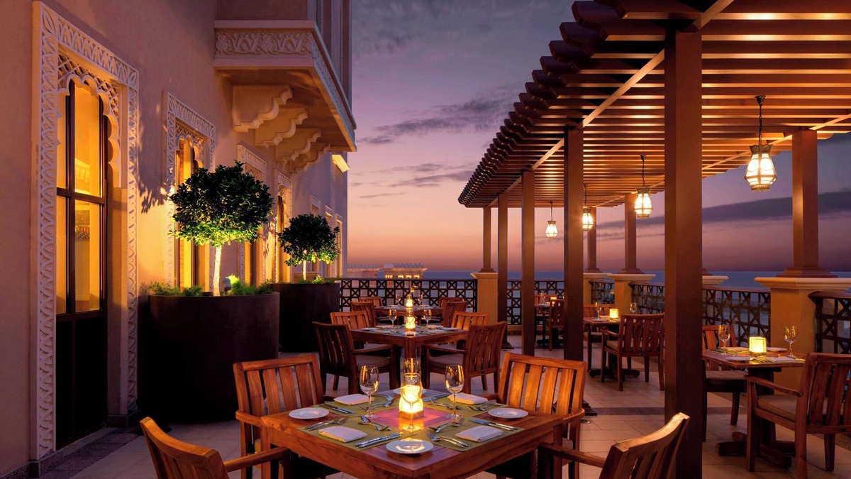 Beach & Coast Hotel | Sheraton Sharjah Beach Resort & Spa