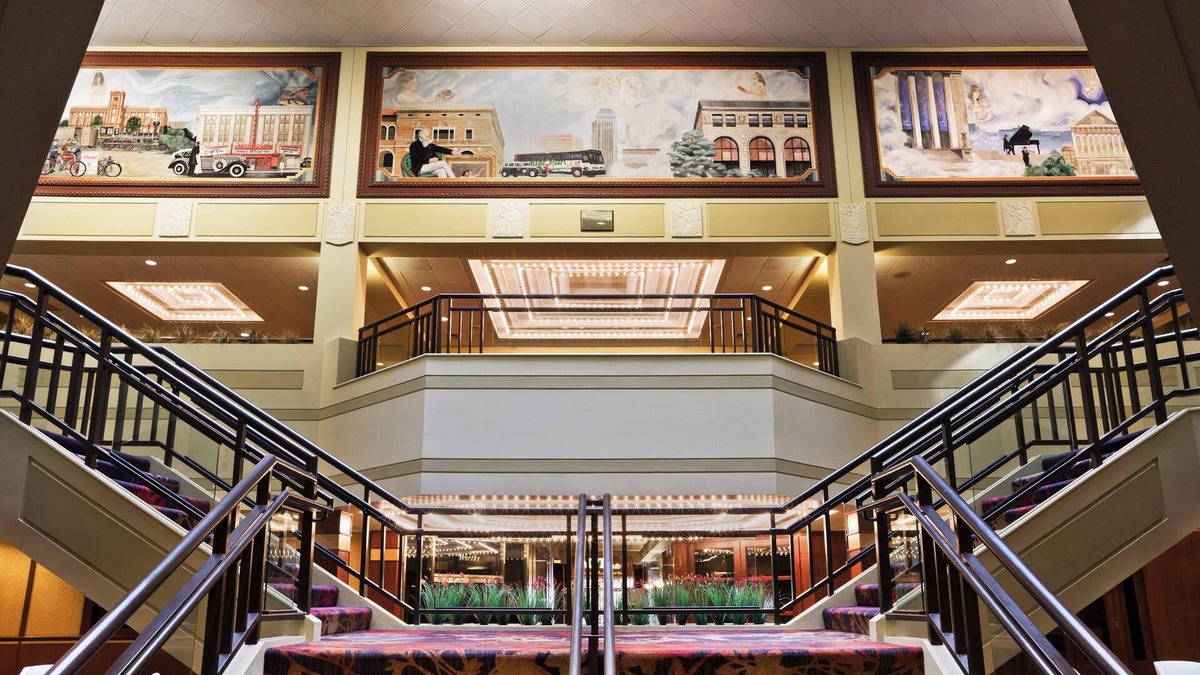 Metro Center Hotel | Sheraton Springfield Monarch Place Hotel