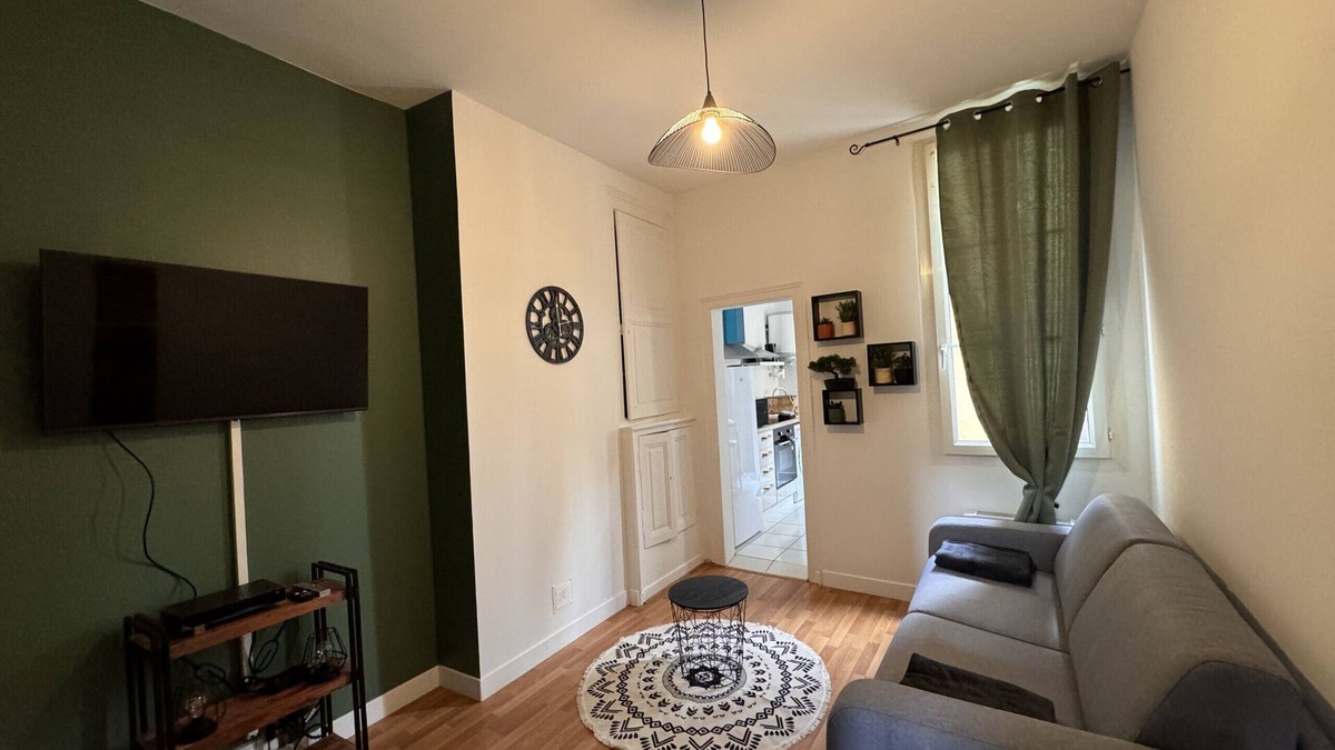 Nord - Gare Apartment | Sherlock Holmes - Home - 4 pers - Rêve au Mans