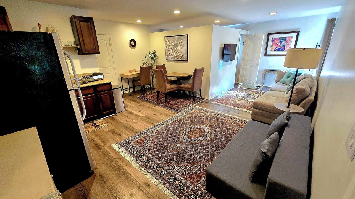 Sherman Oaks House | Sherman Oaks Cozy Guest House
