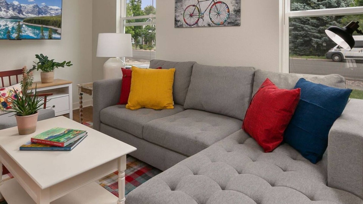 Martinez Park House | Sherwood Cottage - Steps from Old Town & Poudre River