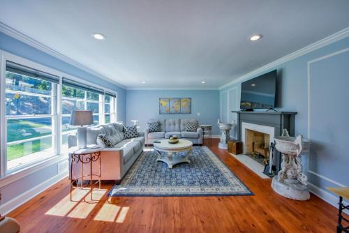 Taylorville House | Sherwood House