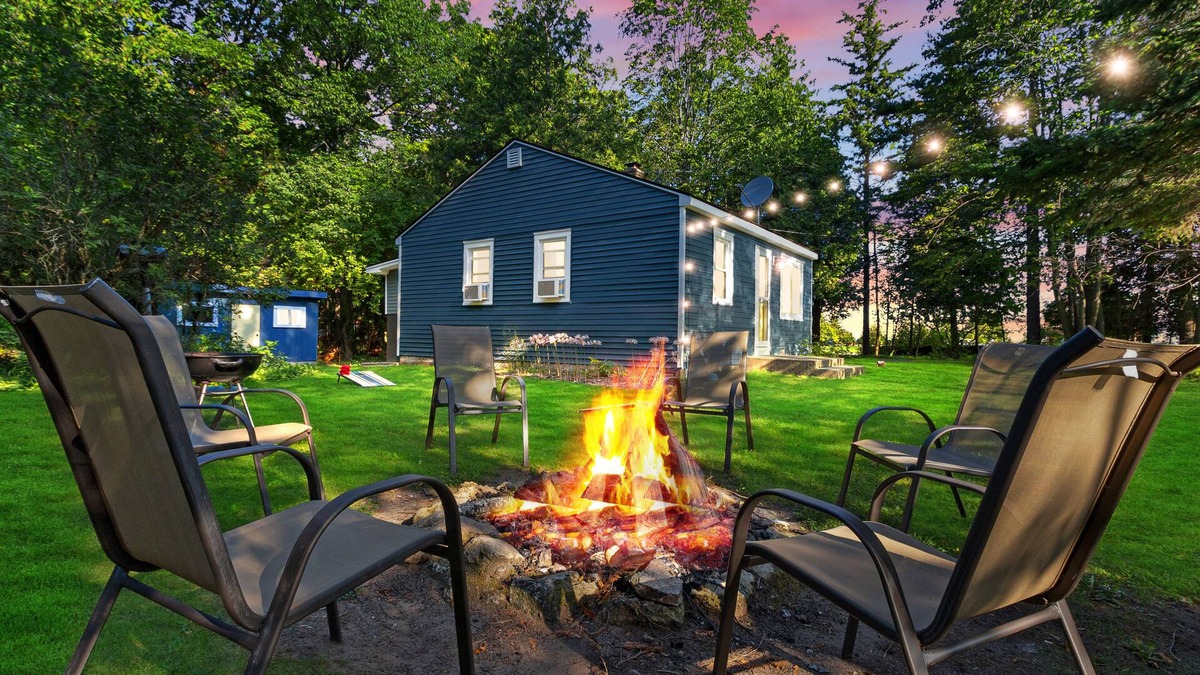 Idlewild Cabin | Sherwood Lighthouse Cabin - Near Boat Launch & State Park