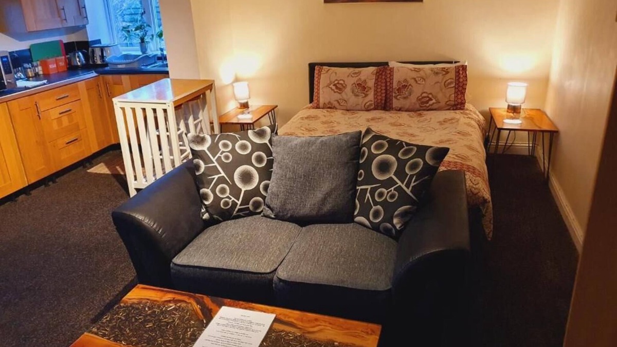 Boston Apartment | Sherwood Studio Annexe Entire Property