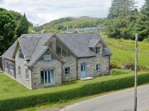 Salen House | Shielside