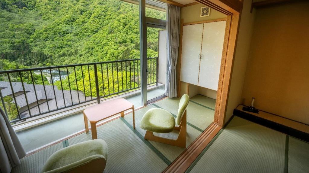 Aizuwakamatsu Hotel | Shikisainoyado Marumine