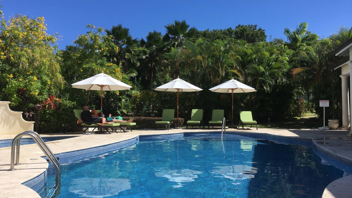 Little Battaleys Villa | * SHIMMERS * A stunning, stylish West coast villa close to Mullins beach
