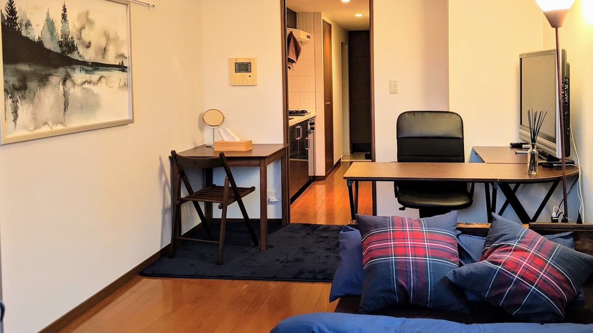 Nishi-Shinjuku Apartment | Shinjuku Highrise 1min to Station! Walk-in Closet