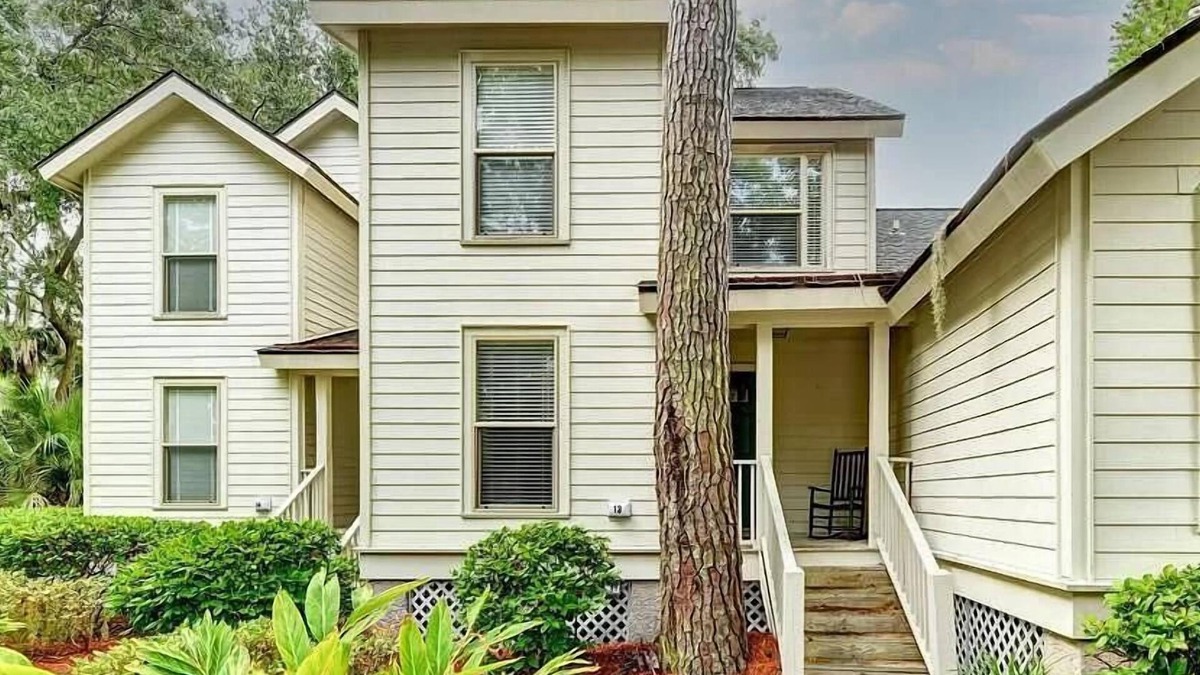 Shipyard Plantation Cottage | Shipyard Cottage - Private Beach & Golf! Pet Friendly! Free beach chairs,towels.