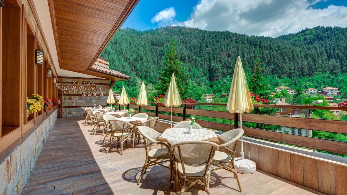 Shiroka Luka Hotel | Shiroka Laka Hotel