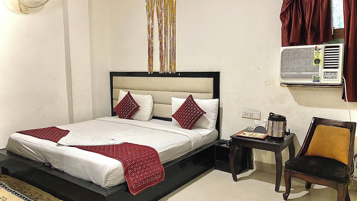 Mahipalpur Extension Bed & Breakfast | Shoba Residency