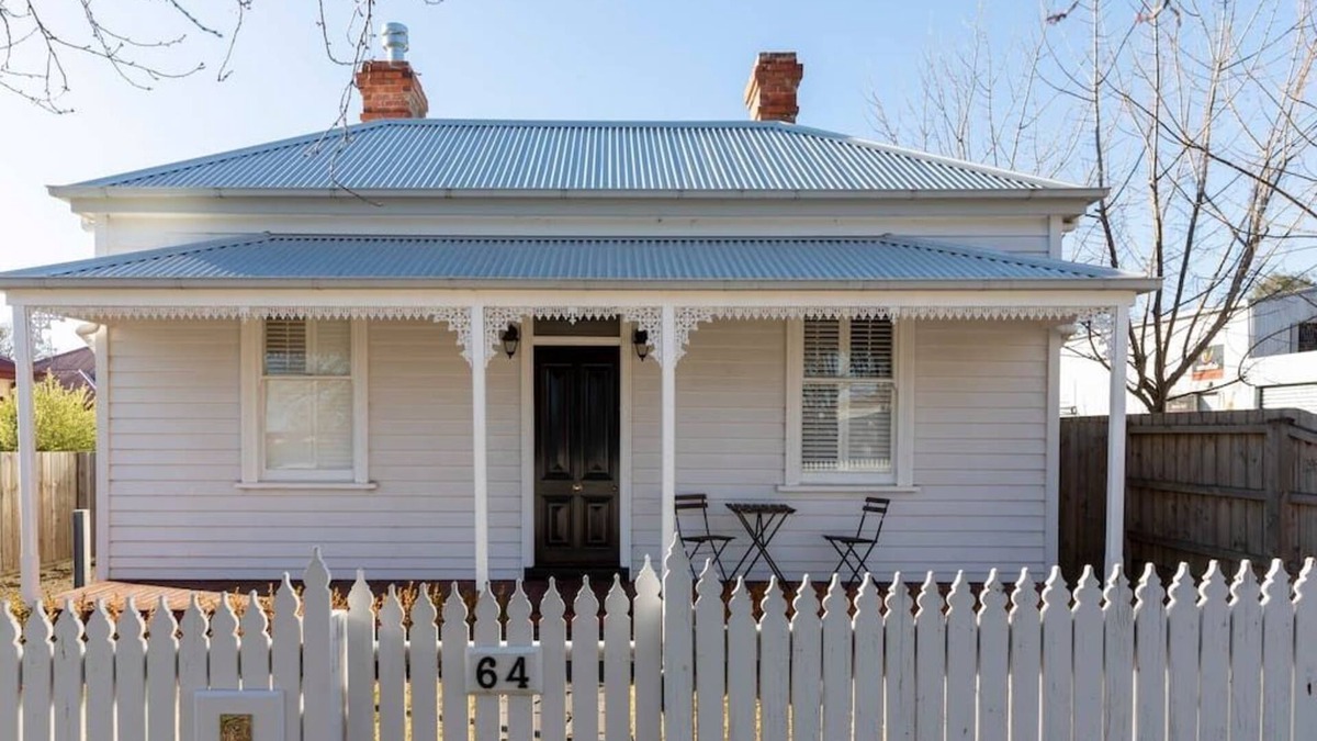 Kyneton House | SHOEFITTER'S HOUSE - THE PERFECT FIT IN KYNETON