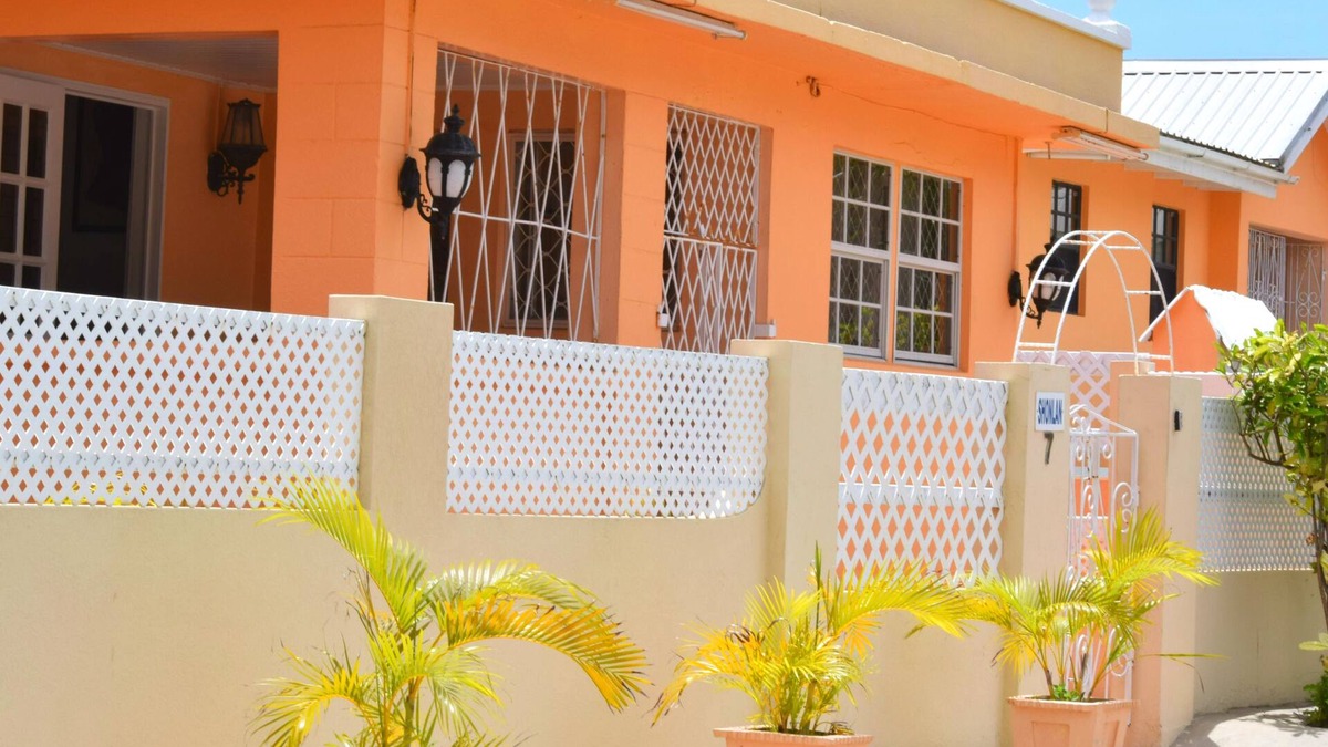 Coverley Hotel | Shonlan Inn and Apartments