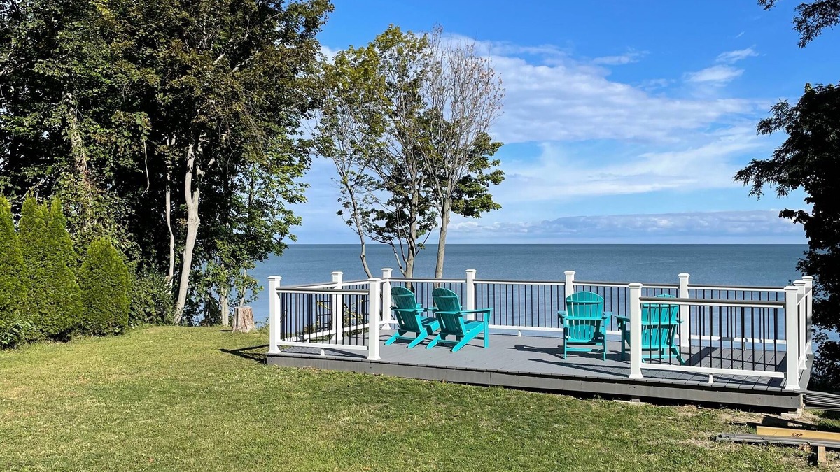 Ashtabula Cottage | Shore Cliff Cottage