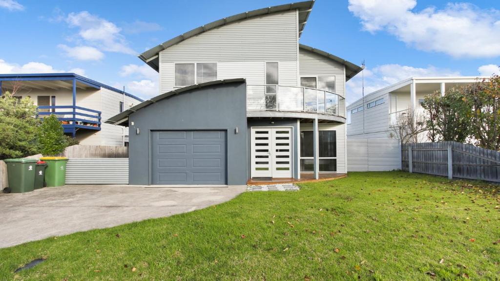 Lake Tyers Beach House | Shore Thing