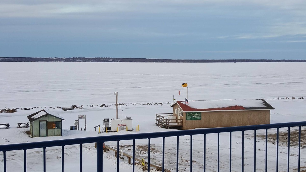 Tobin Lake Hotel | Shorebird Inn