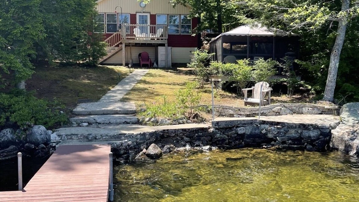 Sebago Cottage | Shorefront Peabody Pond