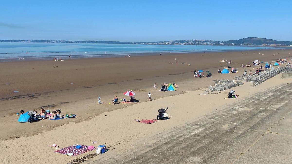 Port Talbot House | Shoreline Aberavon 4 bed by the Beach on the South Wales coast pet friendly