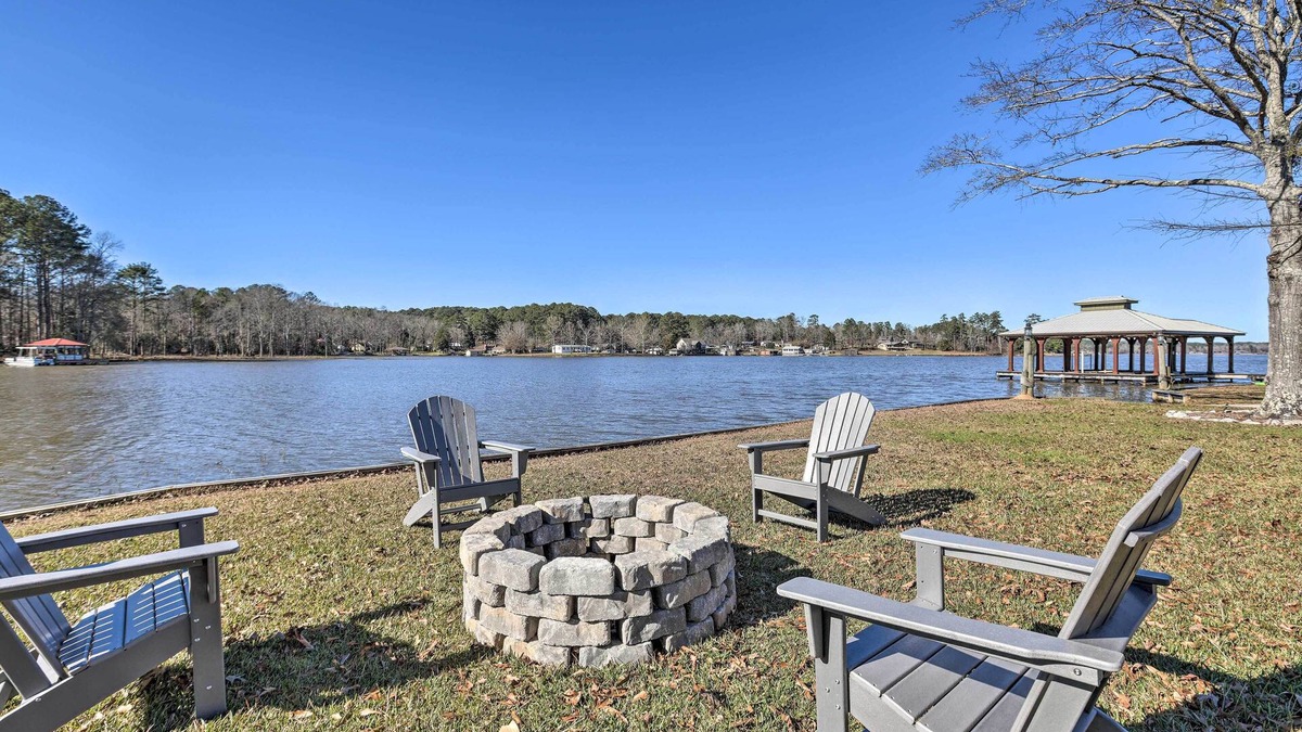 Shelby House | Shoreline Home w/Boat Dock & Fire Pit in Shelby!