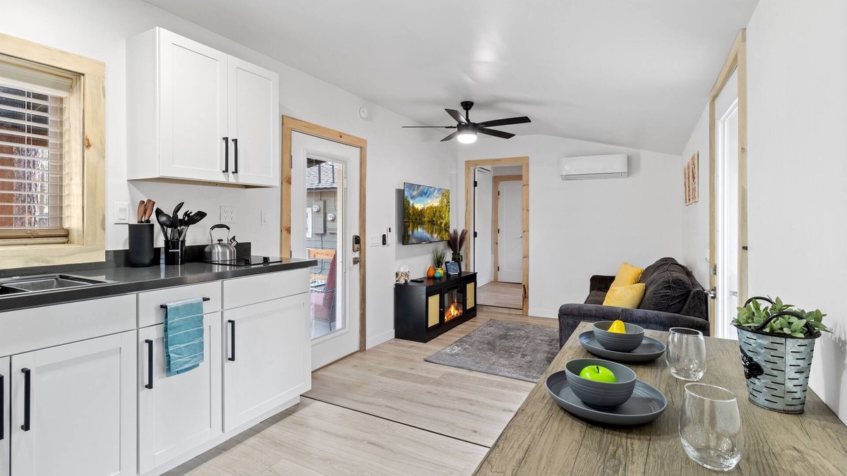 Pinetop-Lakeside Cottage | Shoreline Village Cabin 5