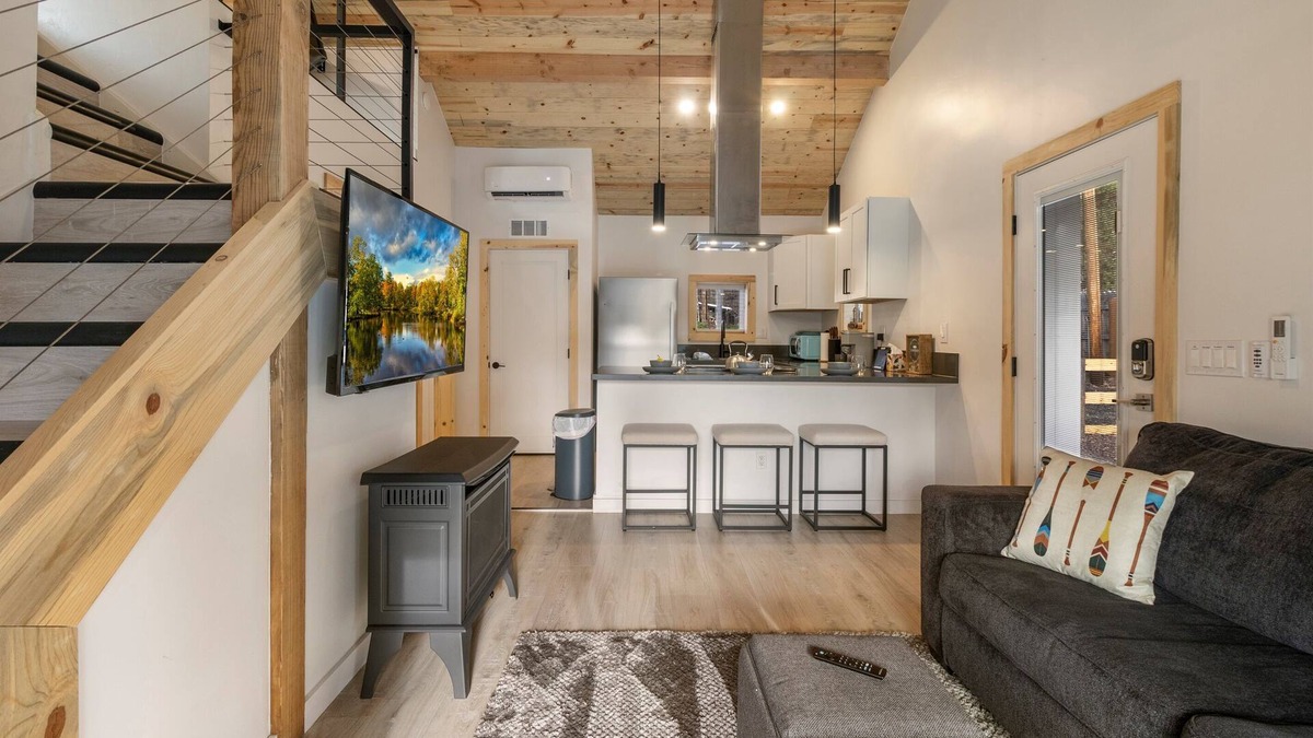 Pinetop-Lakeside Cottage | Shoreline Village Cabin 3