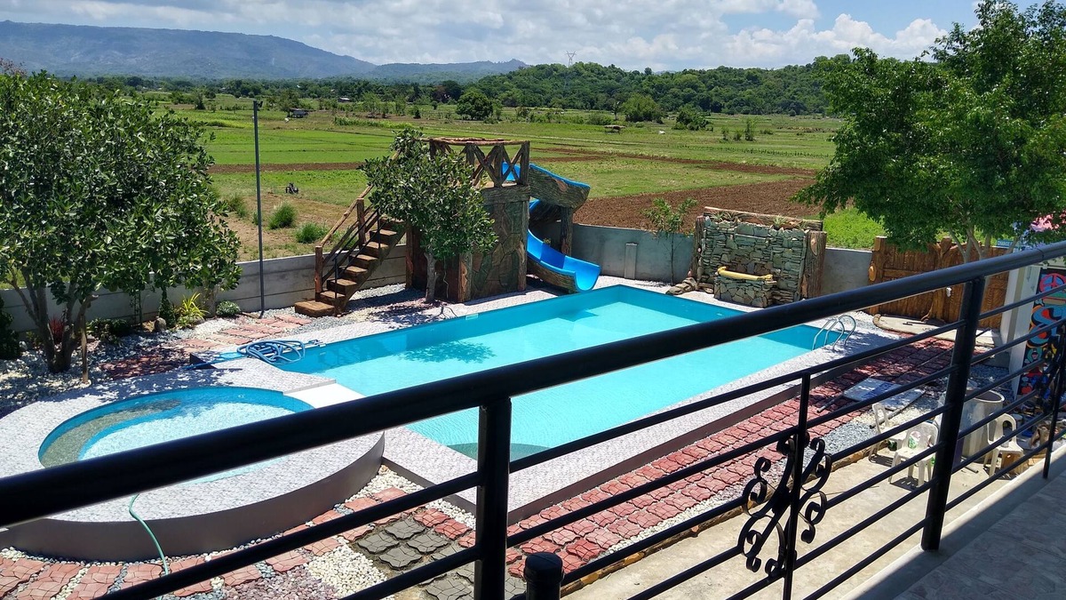 Pasuquin Hotel | Shorestop Resort Inn