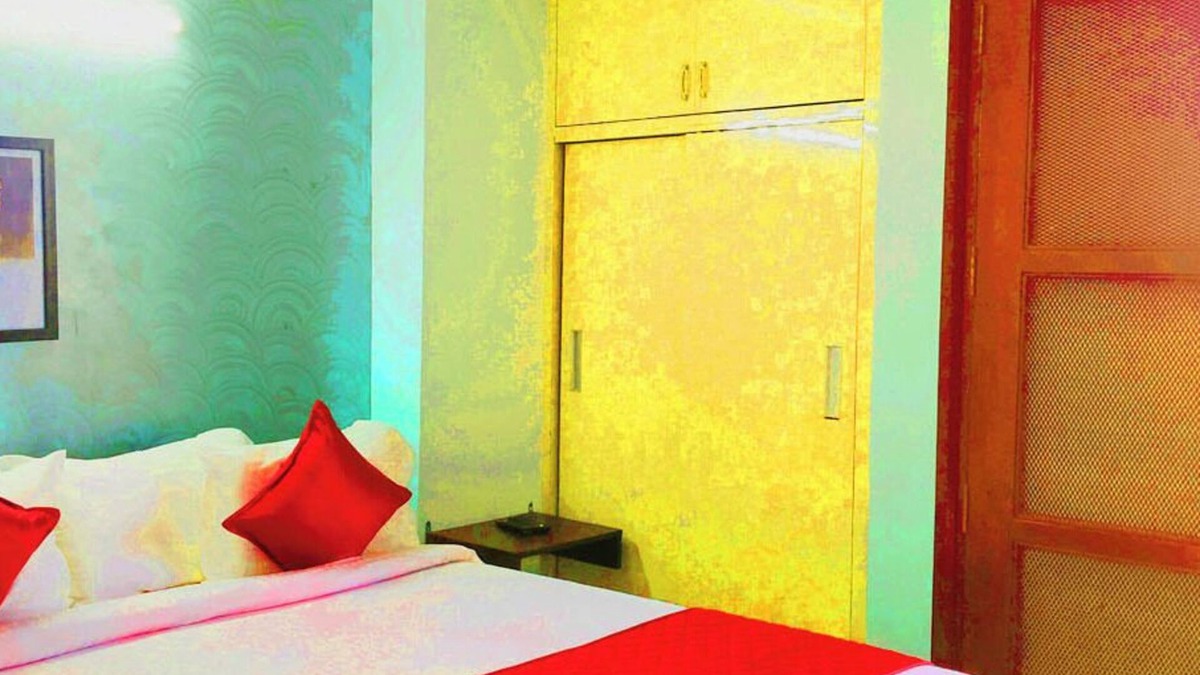 Malviya Nagar House | Short Stay Apartment Saket (Max)