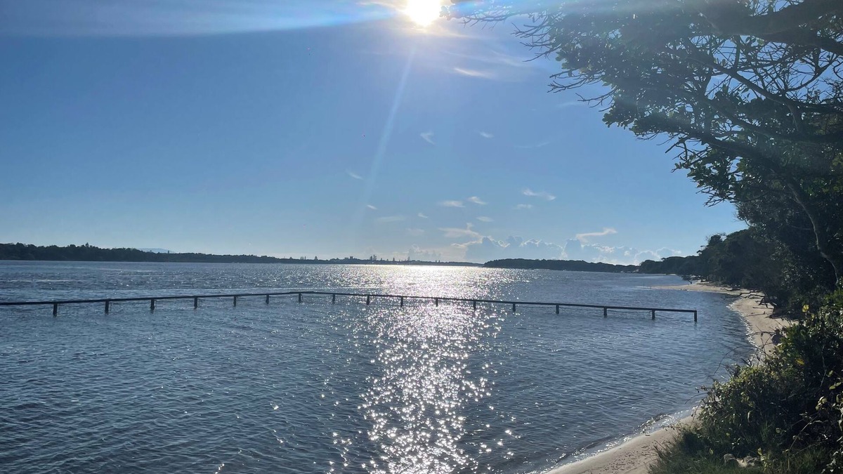 Manning Point House | Short walk from beaches and Club Manning Bowling Club