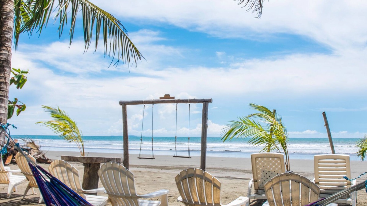 El Jobo Hotel | Show Pony Beach Resort