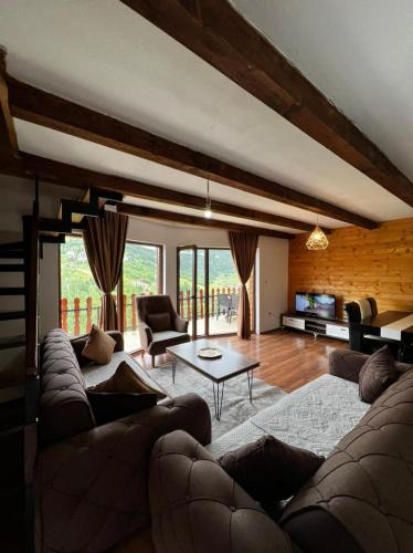 Pejë Apartment | Shpella e madhe - Villa Moderne
