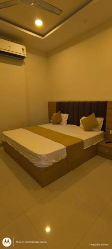 Govardhan Hotel | Shri Ji Hotel & Restaurant