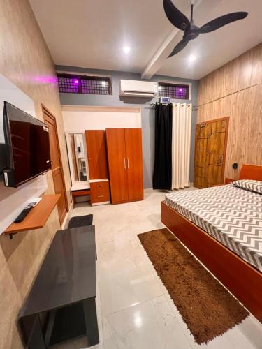 Faizabad House | Shri Shyam Kunj