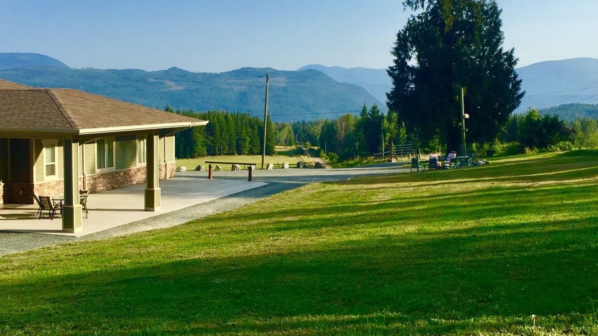 Celista House | ❤️Shuswap lake getaway❤️ ❤️(pets welcome)❤️