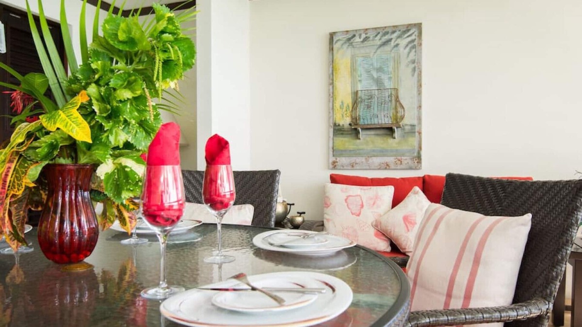 Old Trees Bay Apartment | Shutters · Coral Reef Luxury Beachfront Villa