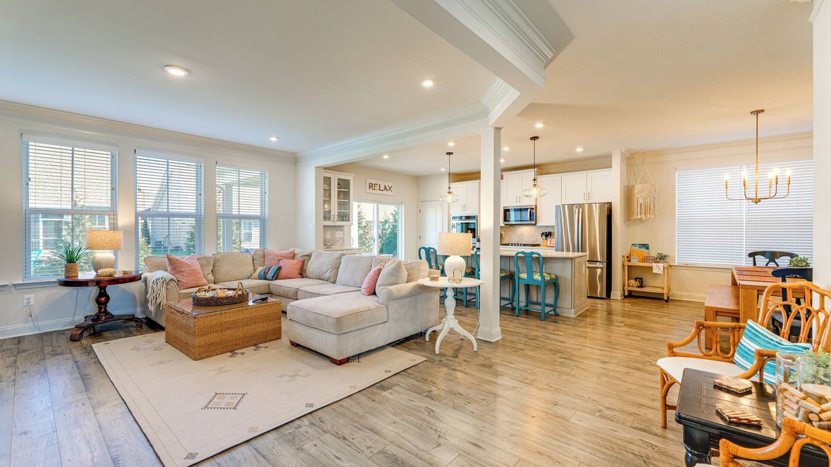 Millville House | Shuttle to Bethany Beach: Stylish Home w/Perks!