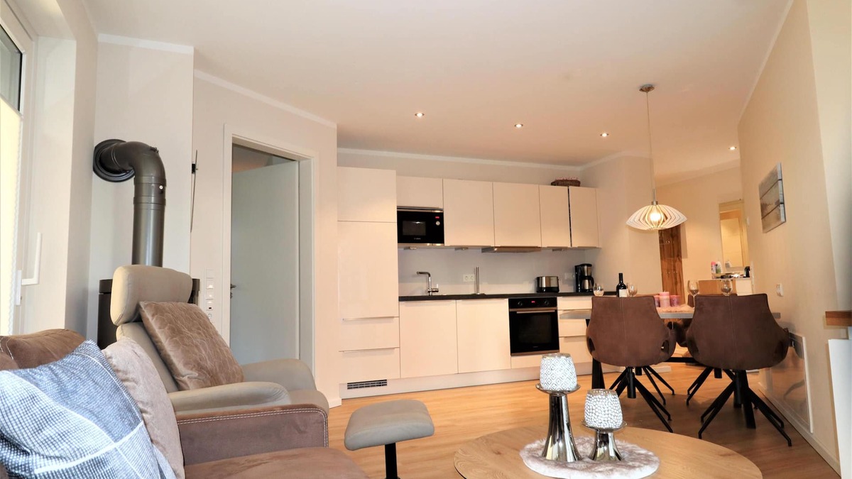 Fedderwardersiel Apartment | Sielhuus 5 - Sauna. Terrace. Family friendly.