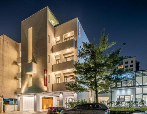 West District Hotel | SI Hotel