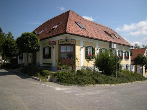 Tisina Hotel | Nastanitev NA GRIČU