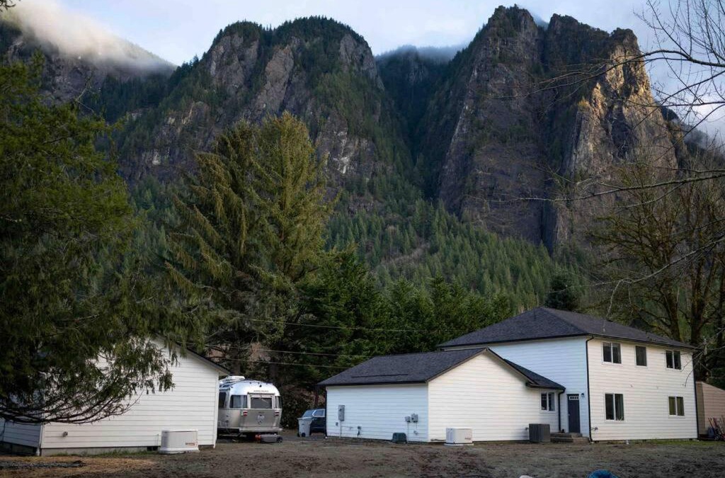 North Bend Apartment | Si View