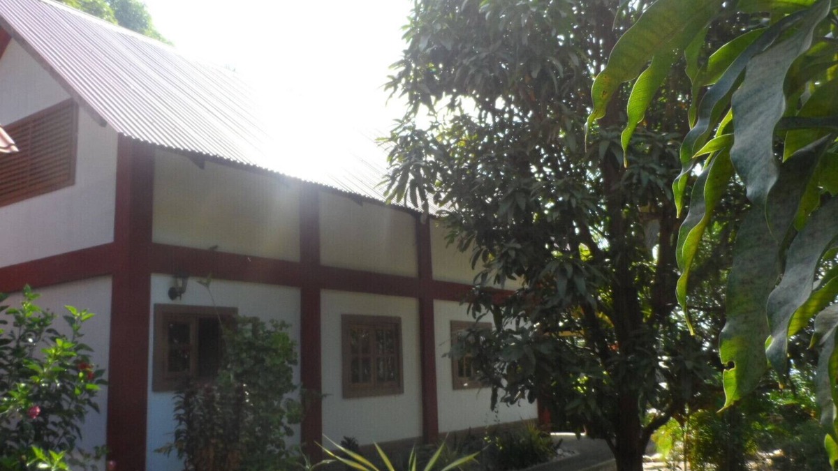 San Fernando Apartment | Sibuyan (Romblon) whole house (home office) directly on the beach via Cresta de Gallo,