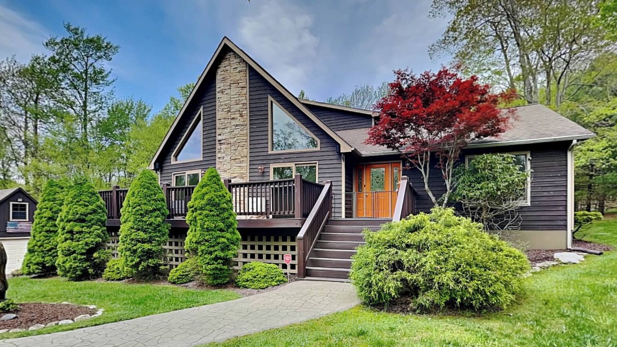 Mountainside House | Sidetracked | Luxe Details, Backyard Pavilion, Fire Pit + Convenient Location!