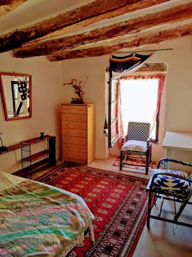 Villalba dels Arcs House | Sidharta Room