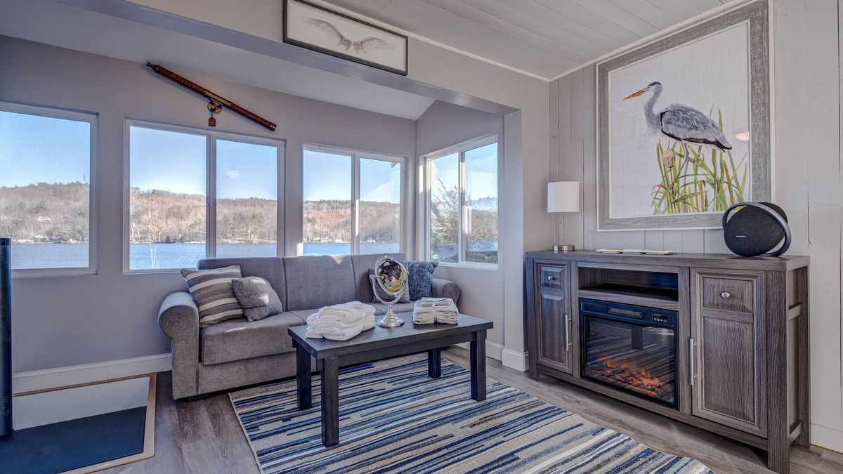 Alton Bay Condo | Siena/Naples 2 units Sleeps 8 with 2 Docks!