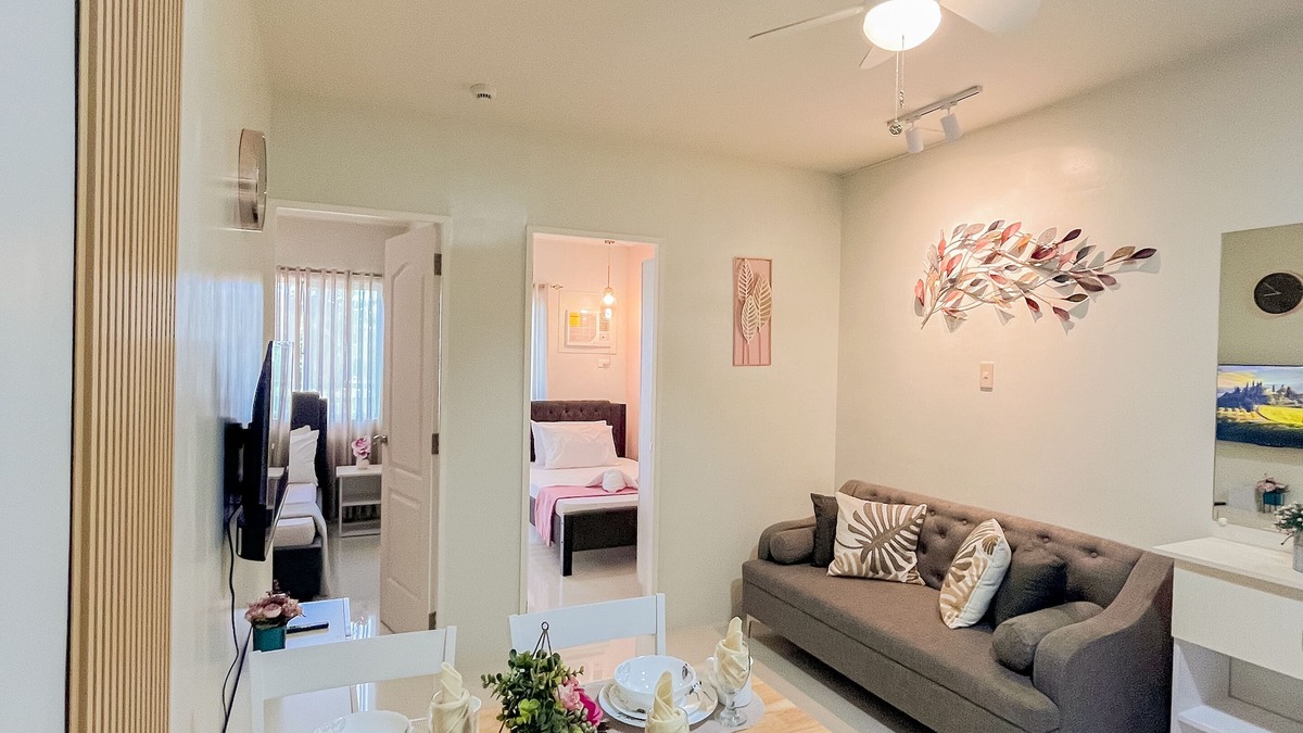 Puerto Princesa City Centre Apartment | Sierra 2 bedroom apartment with a private gym and a pool
