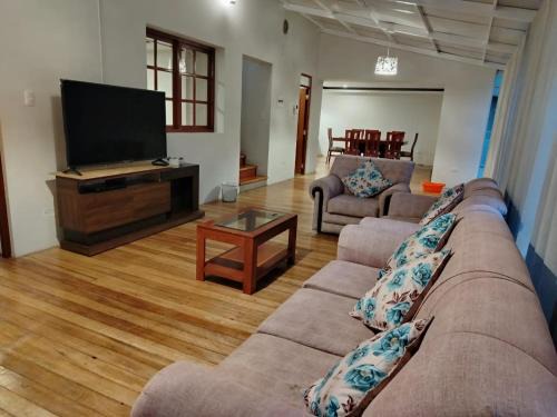 Espinar Villa | Sierra Alta House